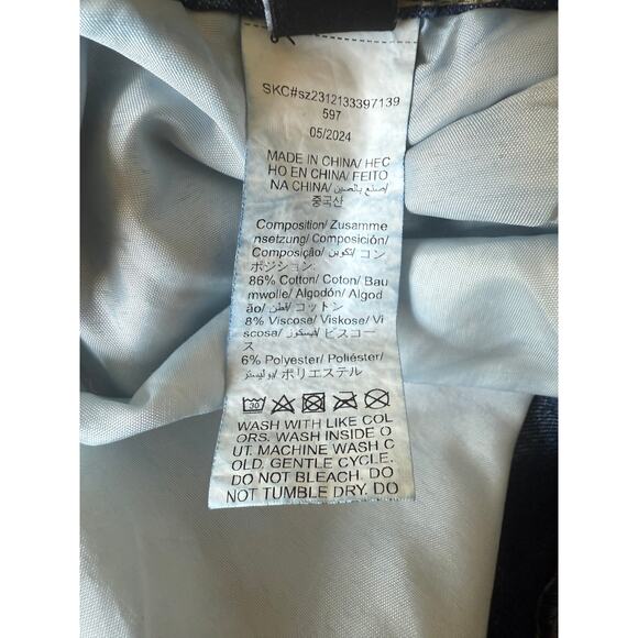 SHEIN Curve 1XL High Rise Elastic Waist Denim Shorts Blue Vintage Wash - Picture 7 of 7